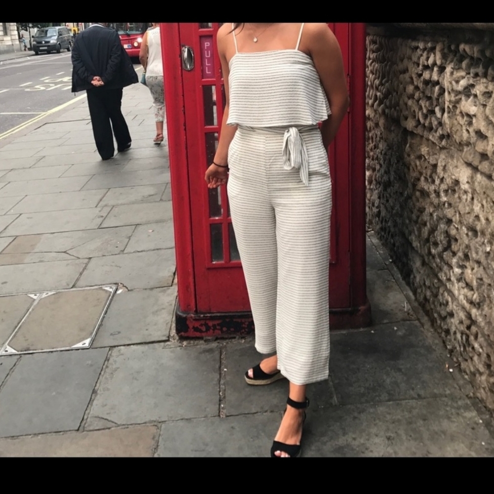 White and Black 2 Piece Set